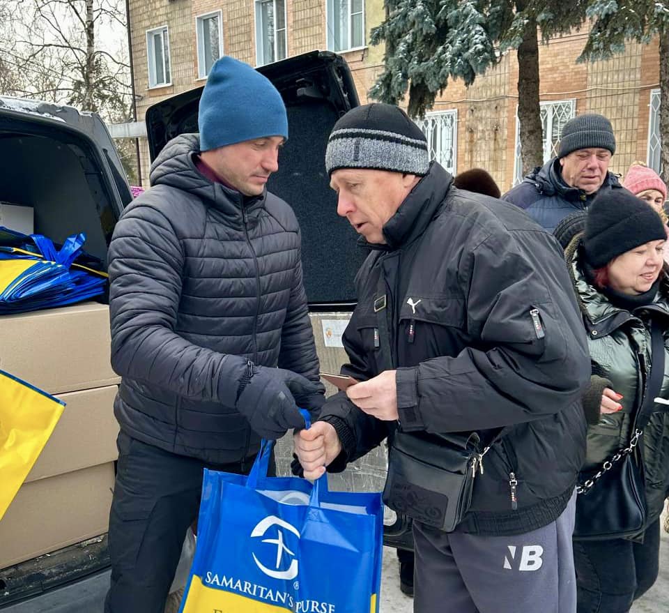 Такі теплі зустрічі з нашими людьми, що й не страшні люті морози